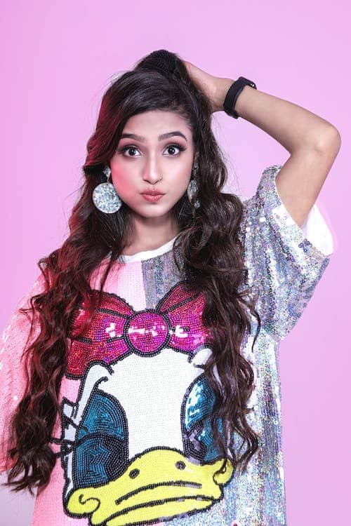 16 Types Of Customized T-Shirt Decorations That Women Love