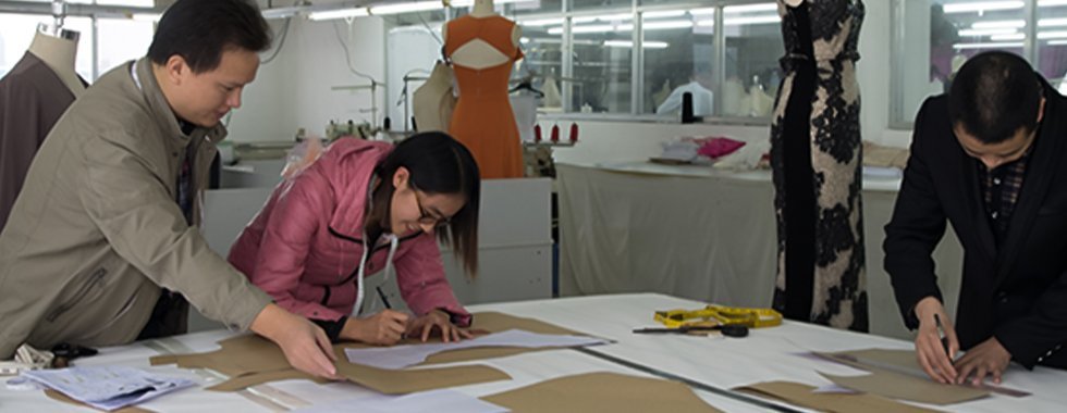A Starter Guide To Work With A Clothing Sample Makers